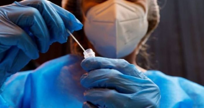 Τρεις θάνατοι και 598 νέα περιστατικά το τελευταίο 24ωρο-Υποχώρησε το ποσοστό θετικότητας