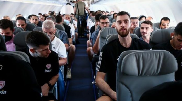Super Cup: Στιγμές από την αναχώρηση των ομάδων, ταξίδεψαν μαζί Ολυμπιακός, Παναθηναϊκός και Προμηθέας στην Ρόδο