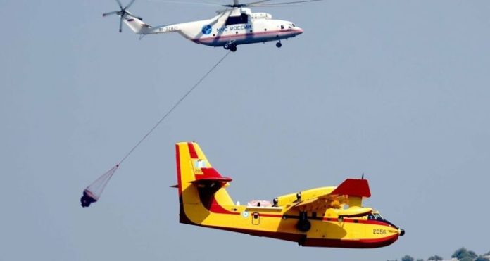 Πυρκαγιά στην επ. Λεμεσού – Επιχειρούν πέντε εναέρια μέσα / ΒΙΝΤΕΟ