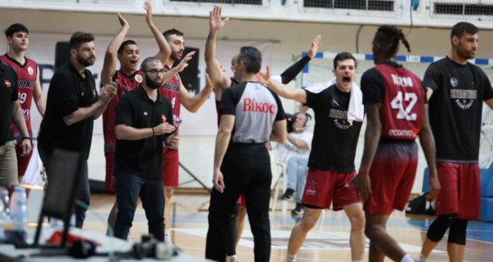 Ο Κεραυνός νίκησε την ΑΕΚ στο ”Κίτιον” και κατέκτησε το 9ο πρωτάθλημα της ιστορίας του!