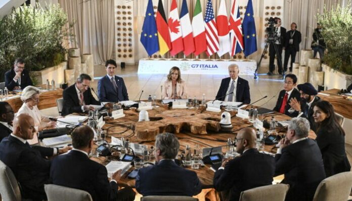 Πολιτική συμφωνία για τα δεσμευμένα ρωσικά περιουσιακά στοιχεία από τους G7 – Προειδοποιήσεις Μόσχας