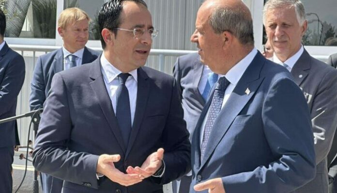 Ευελπιστούμε στην θετική ανταπόκριση Τατάρ για την κοινή συνάντηση, λέει ο Κυβερνητικός Εκπρόσωπος