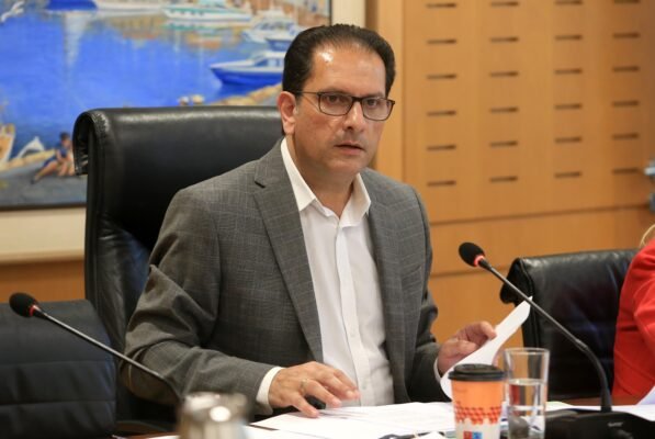 Πυρκαγιά Λεμεσού: Σφοδρή κριτική Δαμιανού – Μιλά για χειραγώγηση και ευθύνες υπουργών