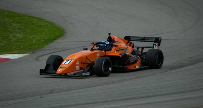 Θρίαμβος του Παπασάββα στο Mid-Ohio!
