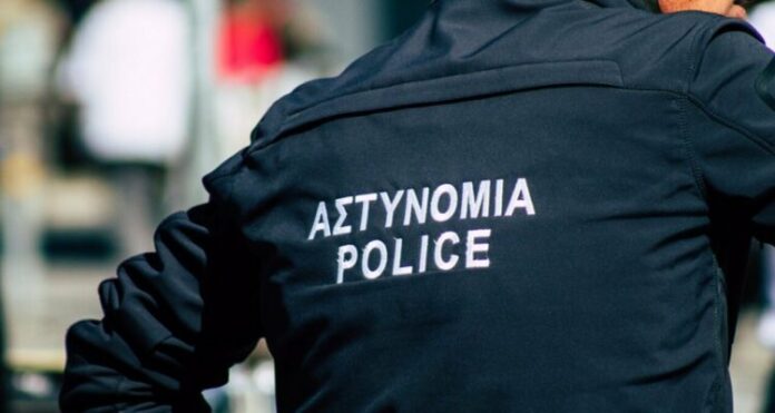 Διαθεσιμότητα αστυνομικού μετά την απόδραση 17χρονου από τον Αστυνομικό Σταθμό Ομορφίτας